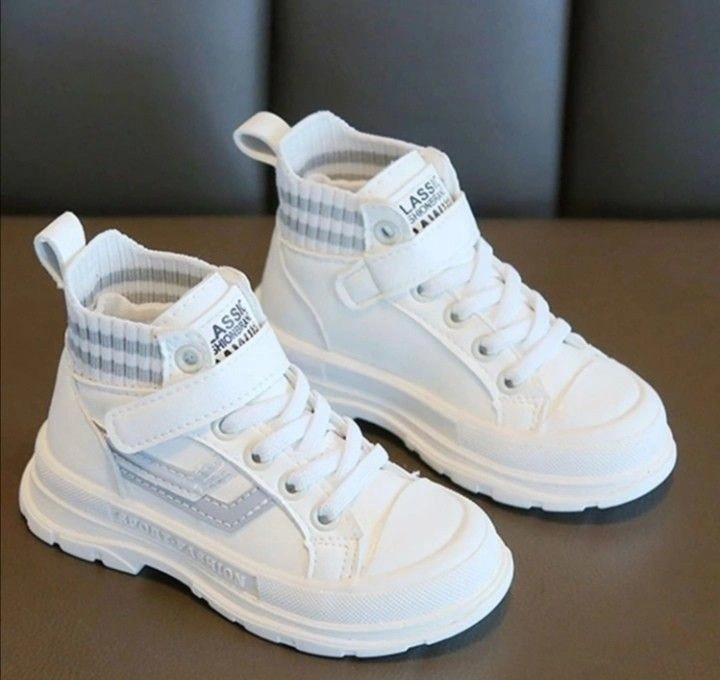 10 مدل کفش بچه گانه که هیچوقت از مد نمی افتد!