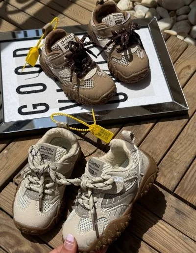 خرید کتونی بچه گانه کوبانی