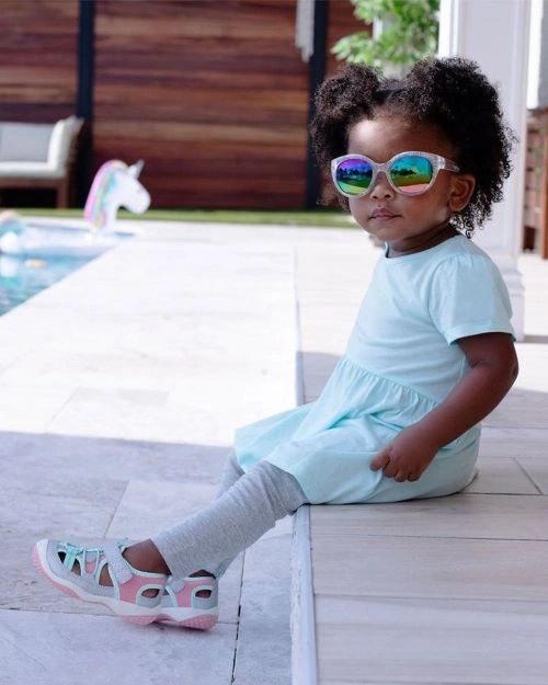 صندل بچه گانه برای تابستان: راهنمای انتخاب سایز و مدل مناسب برای پای کودک